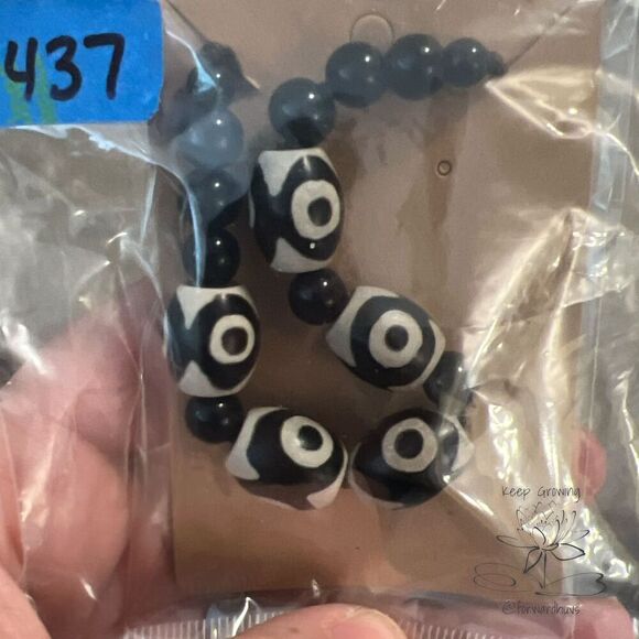 Adjustable Black and White Bracelet - Adorable - Picture 6 of 7